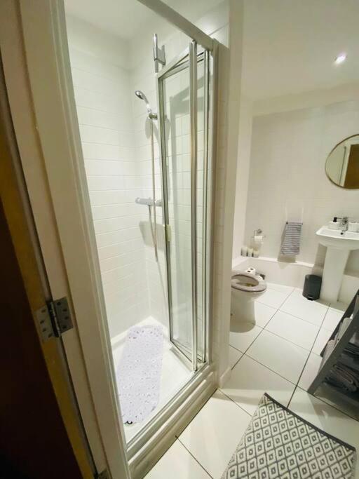 Liverpool City Centre Modern Apartment Fits 6 People المظهر الخارجي الصورة