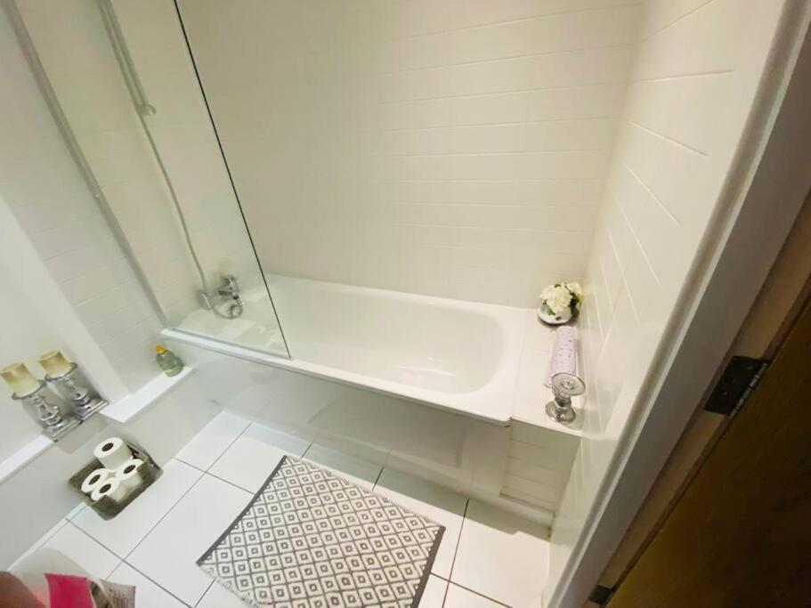 Liverpool City Centre Modern Apartment Fits 6 People المظهر الخارجي الصورة