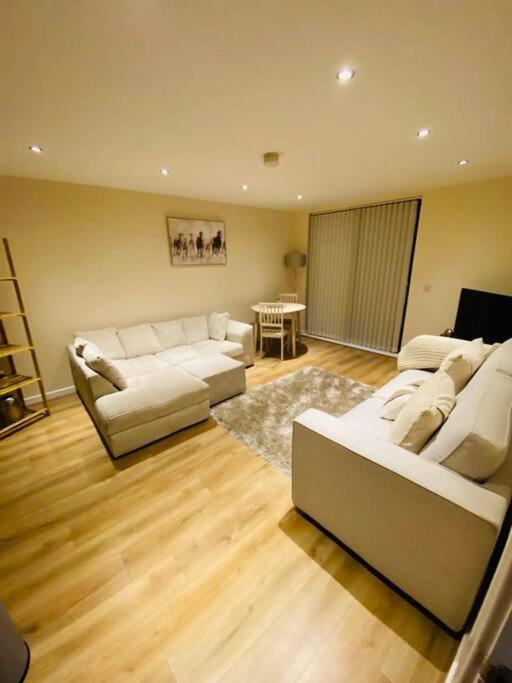 Liverpool City Centre Modern Apartment Fits 6 People المظهر الخارجي الصورة
